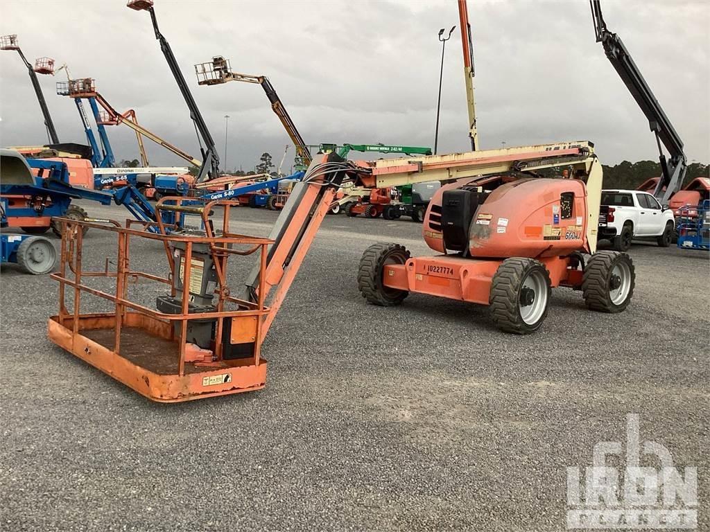 JLG 600AJ Nacele cu brat articulat
