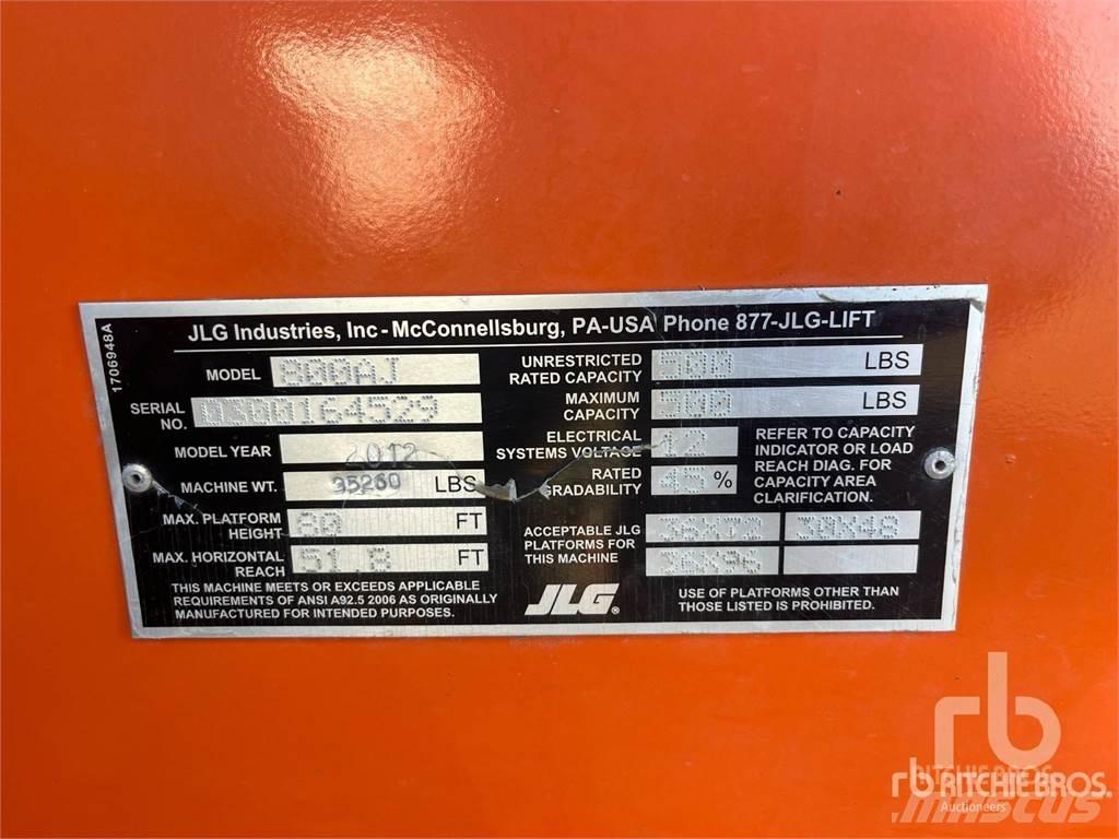 JLG 800AJ Nacele cu brat articulat
