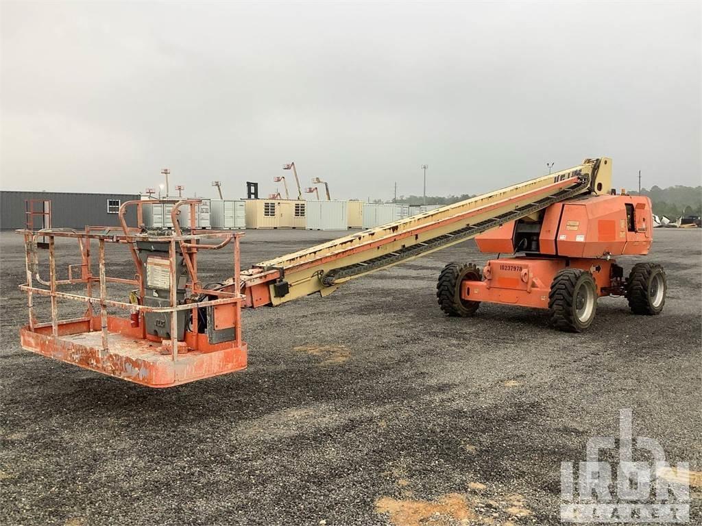 JLG 800S Nacele cu brat articulat