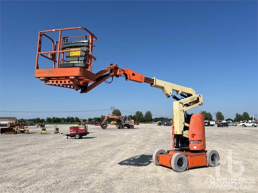 JLG E300 AJP Nacele cu brat articulat