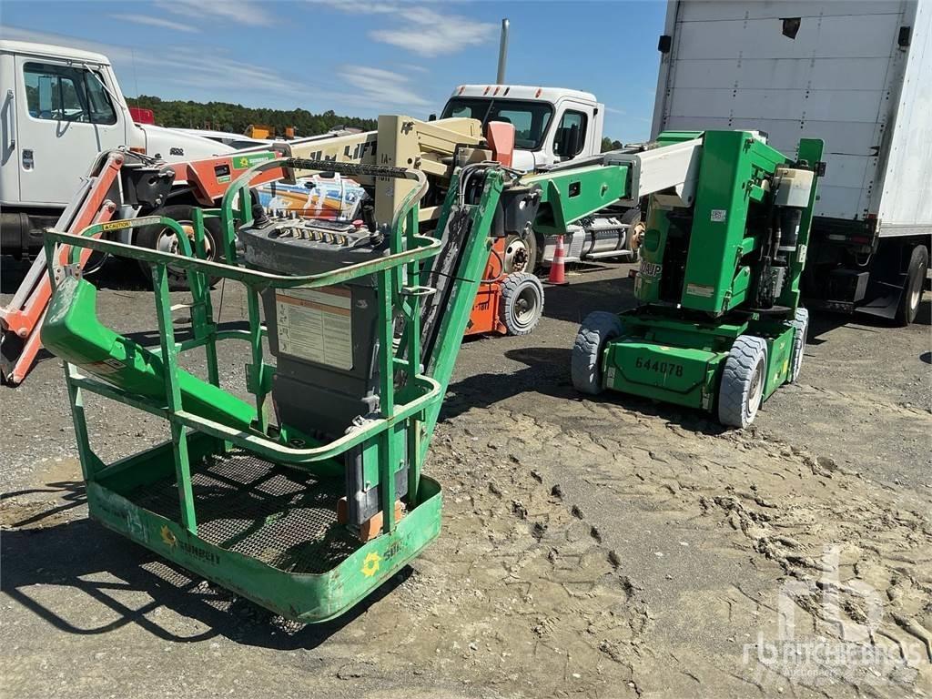 JLG E300AJP Nacele cu brat articulat