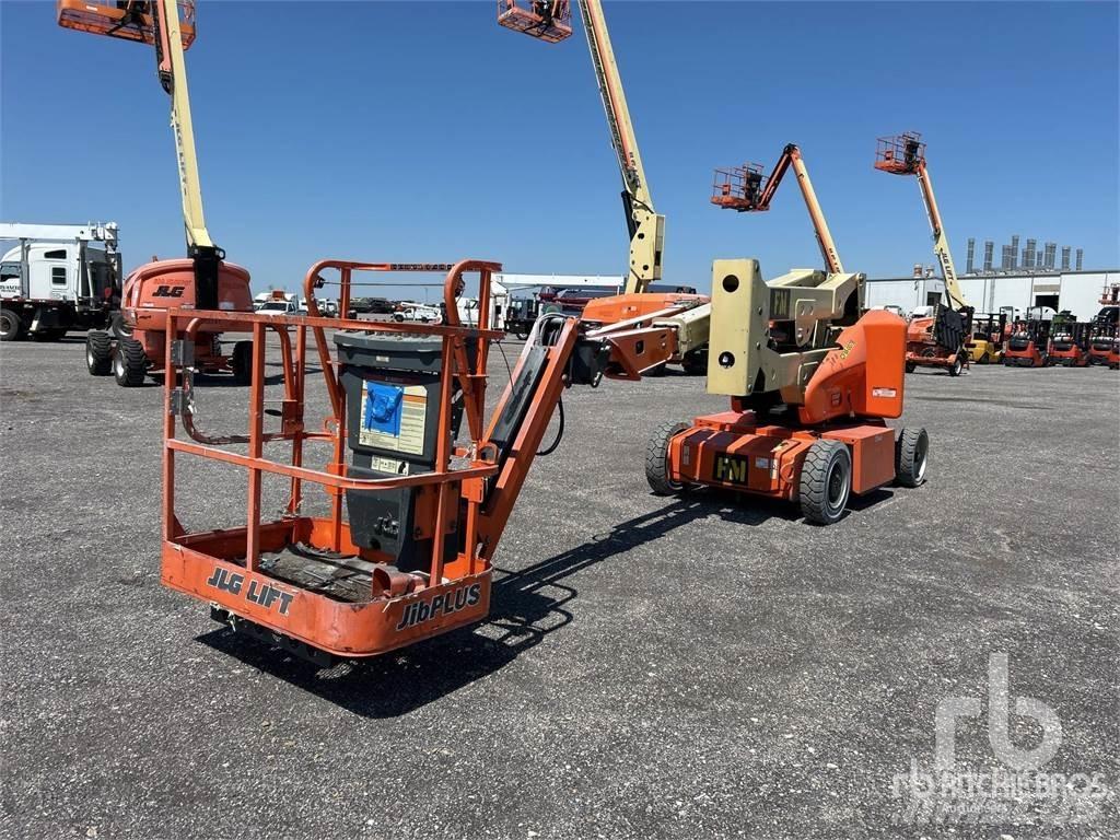 JLG E400AJPN Nacele cu brat articulat