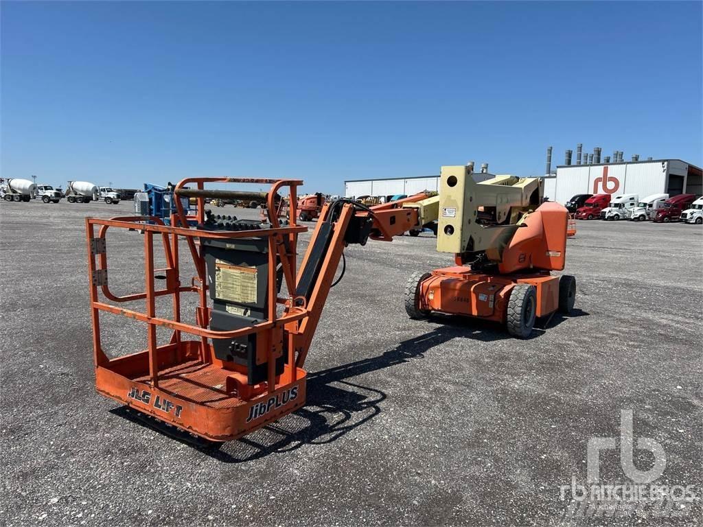 JLG E400AJPN Nacele cu brat articulat