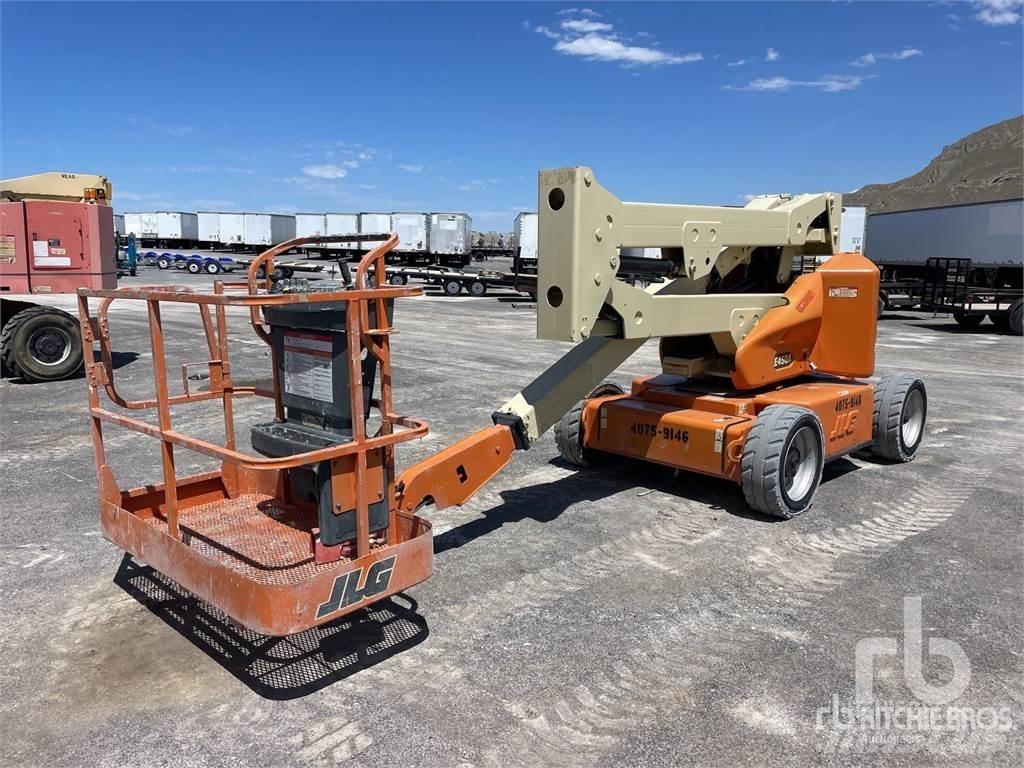JLG E450A Nacele cu brat articulat