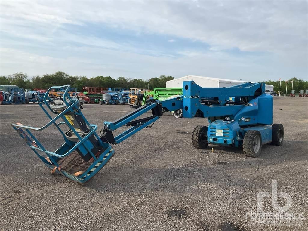 JLG M450AJ Nacele cu brat articulat