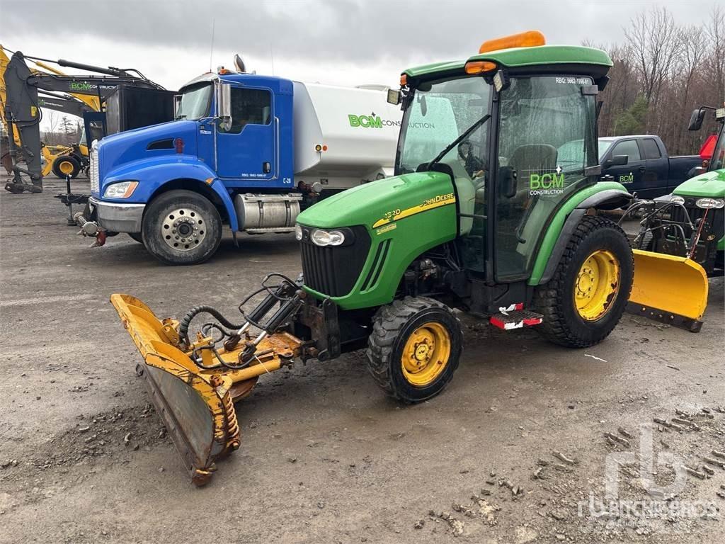 John Deere 3320 Tractoare compacte