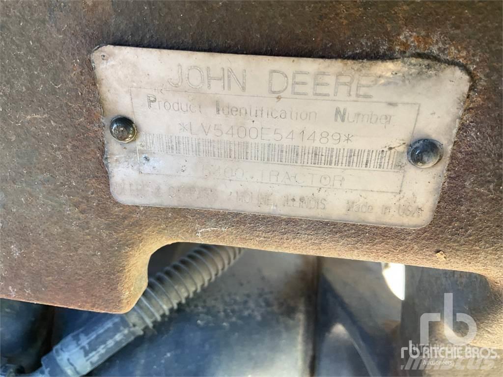 John Deere 5400 Tractoare