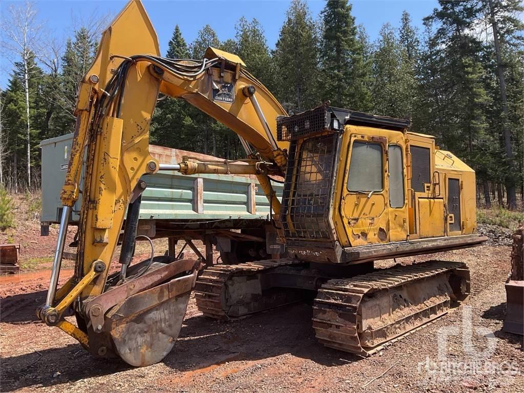 John Deere 693D Excavatoare pe șenile
