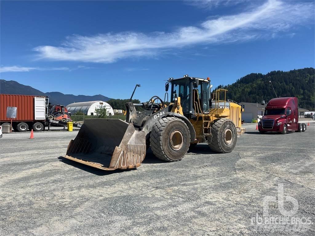 John Deere 824K Incarcator pe pneuri