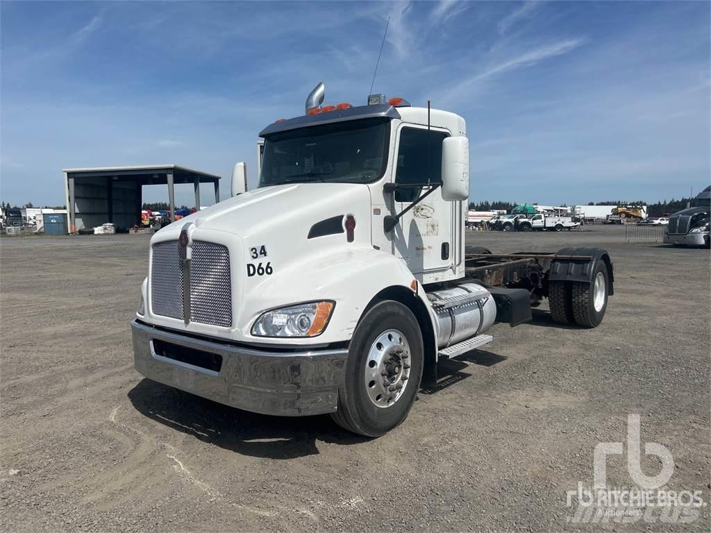 Kenworth T300 Camion cabina sasiu