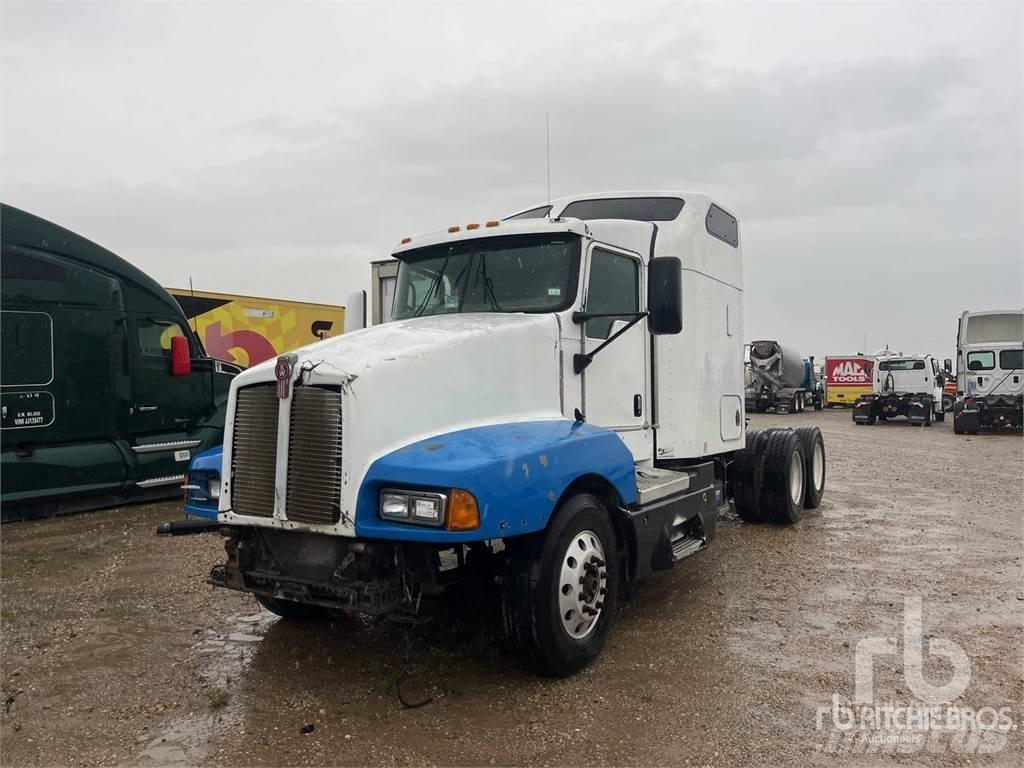 Kenworth T600 Autotractoare