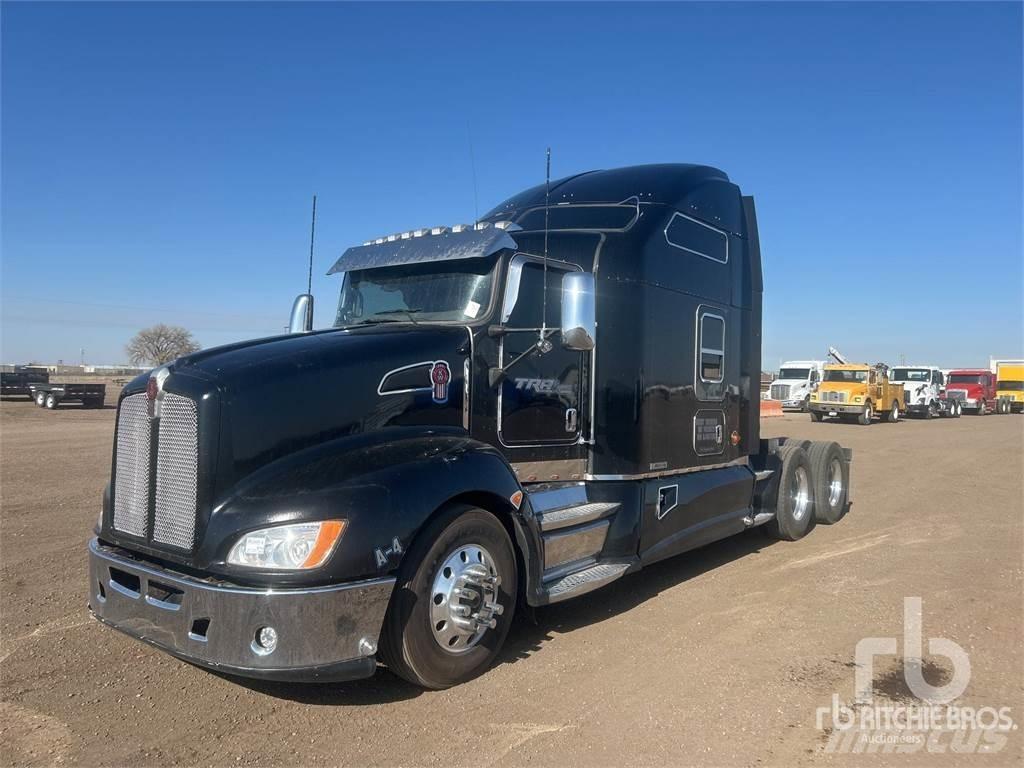 Kenworth T660 Autotractoare