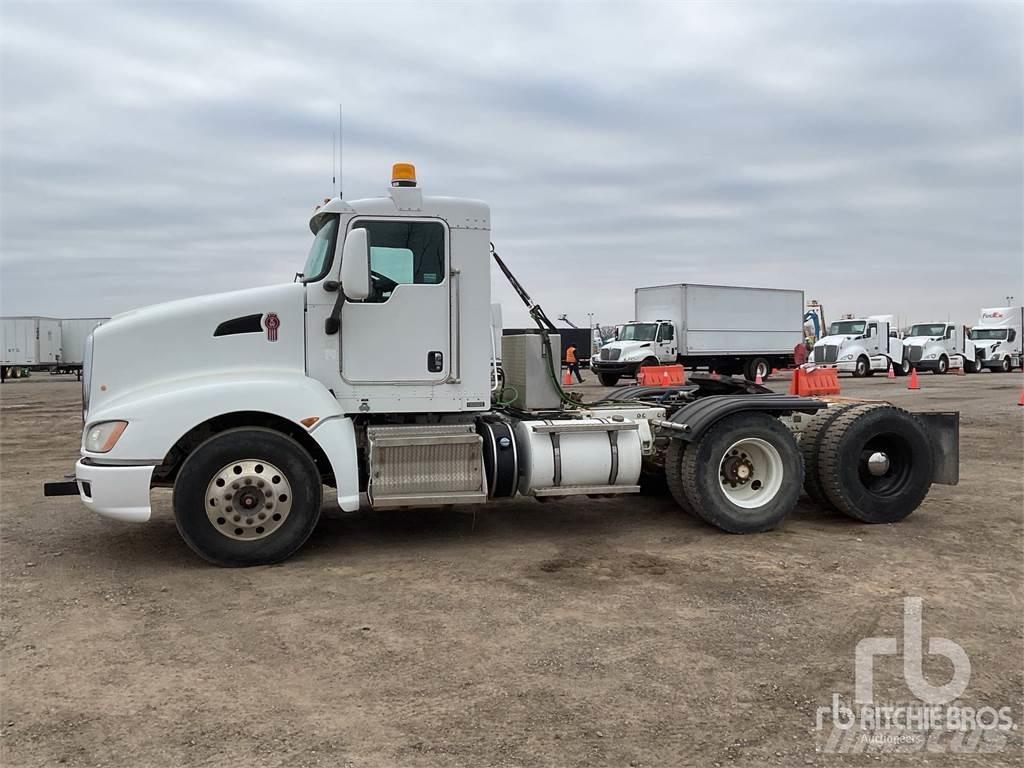 Kenworth T660 Autotractoare