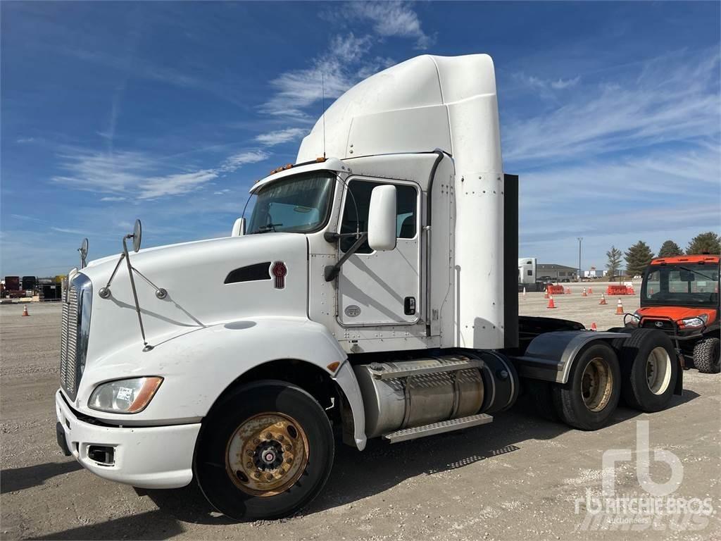 Kenworth T660 Autotractoare