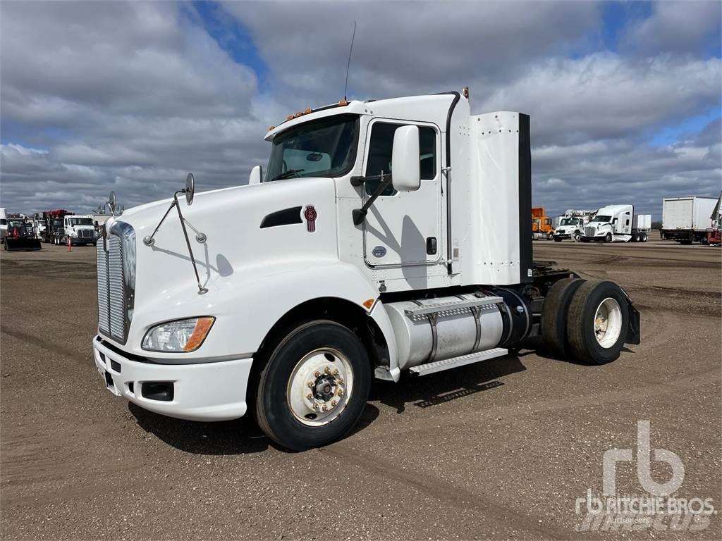 Kenworth T660 Autotractoare