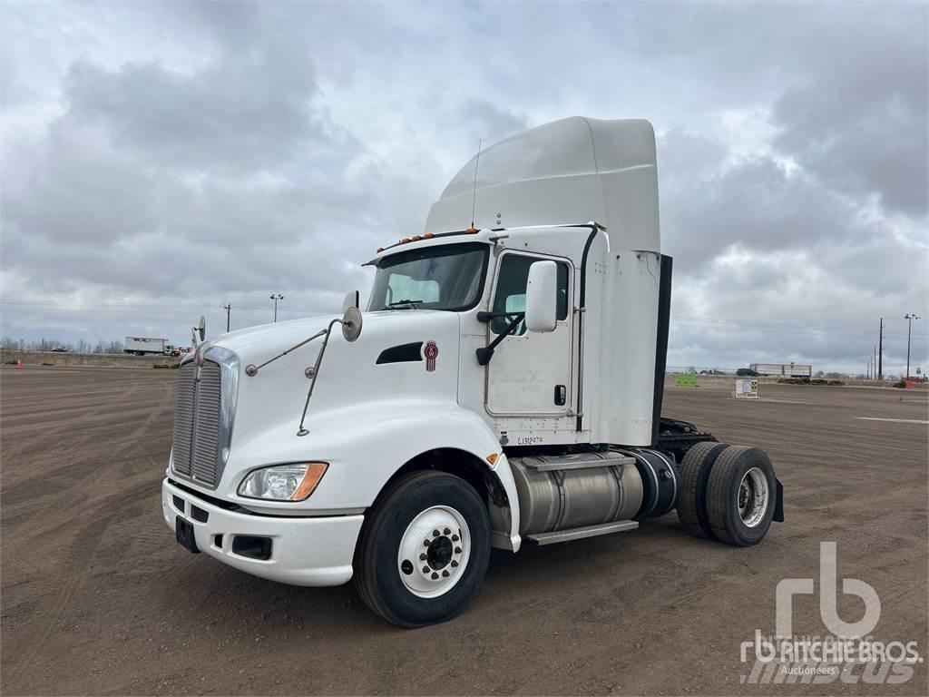 Kenworth T660 Autotractoare