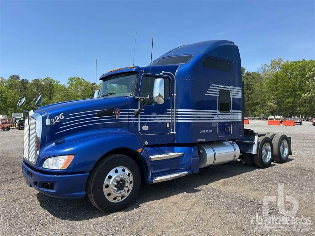 Kenworth T660 Autotractoare