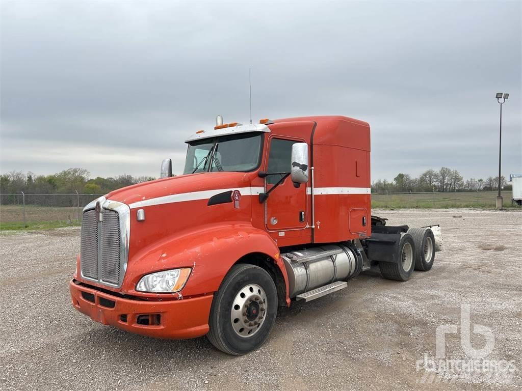 Kenworth T660 Autotractoare