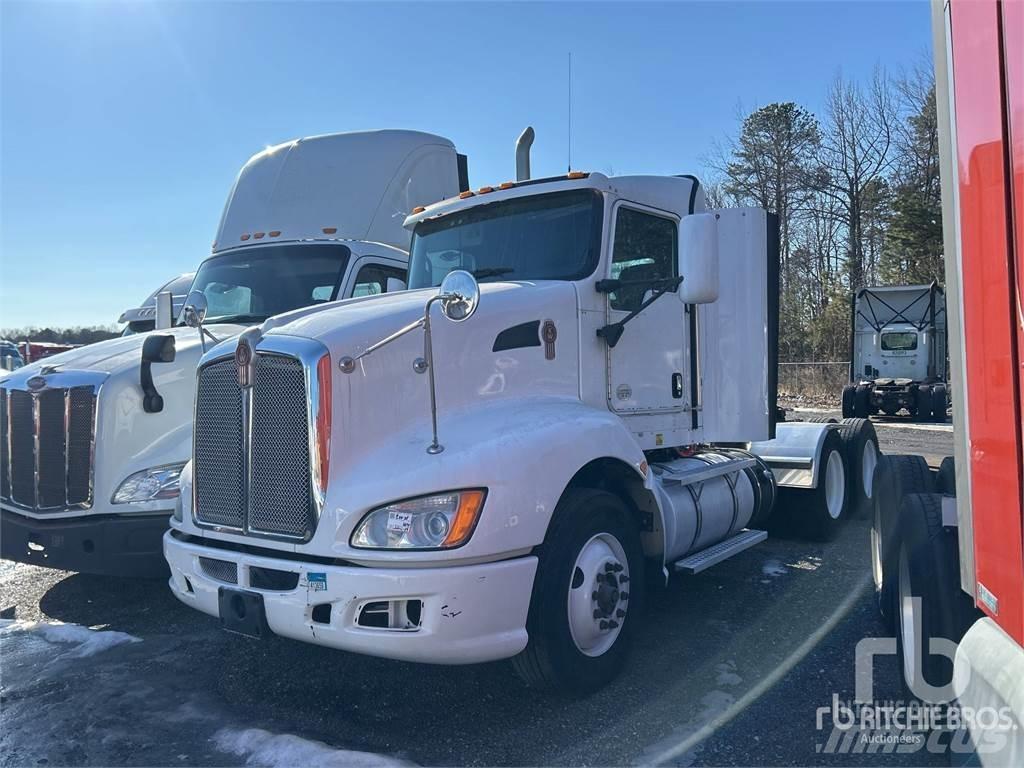 Kenworth T660 Autotractoare