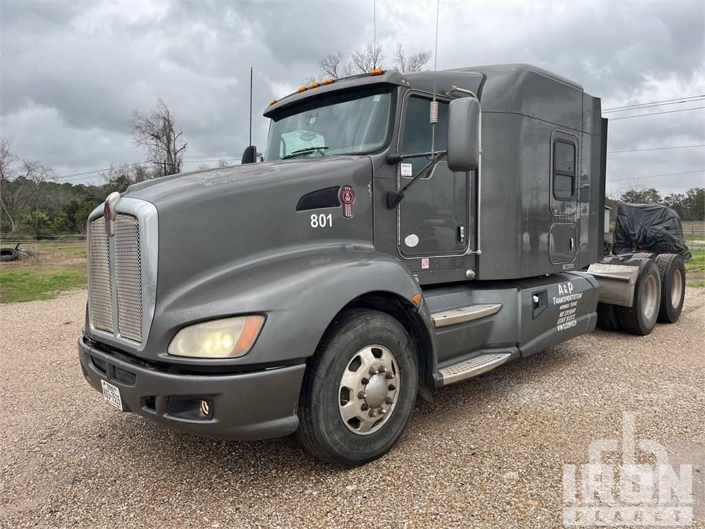 Kenworth T660 Autotractoare