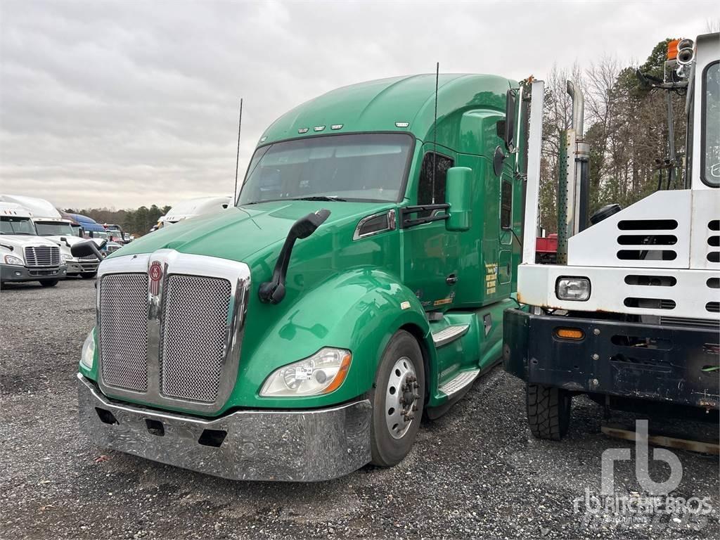 Kenworth T680 Autotractoare