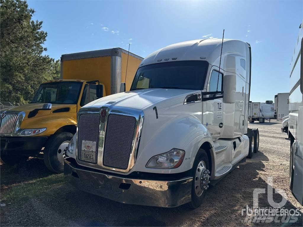 Kenworth T680 Autotractoare