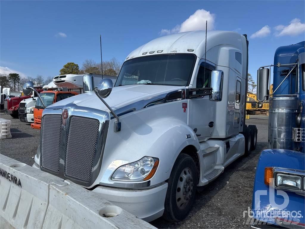 Kenworth T680 Autotractoare