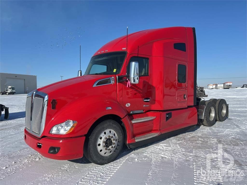 Kenworth T680 Autotractoare