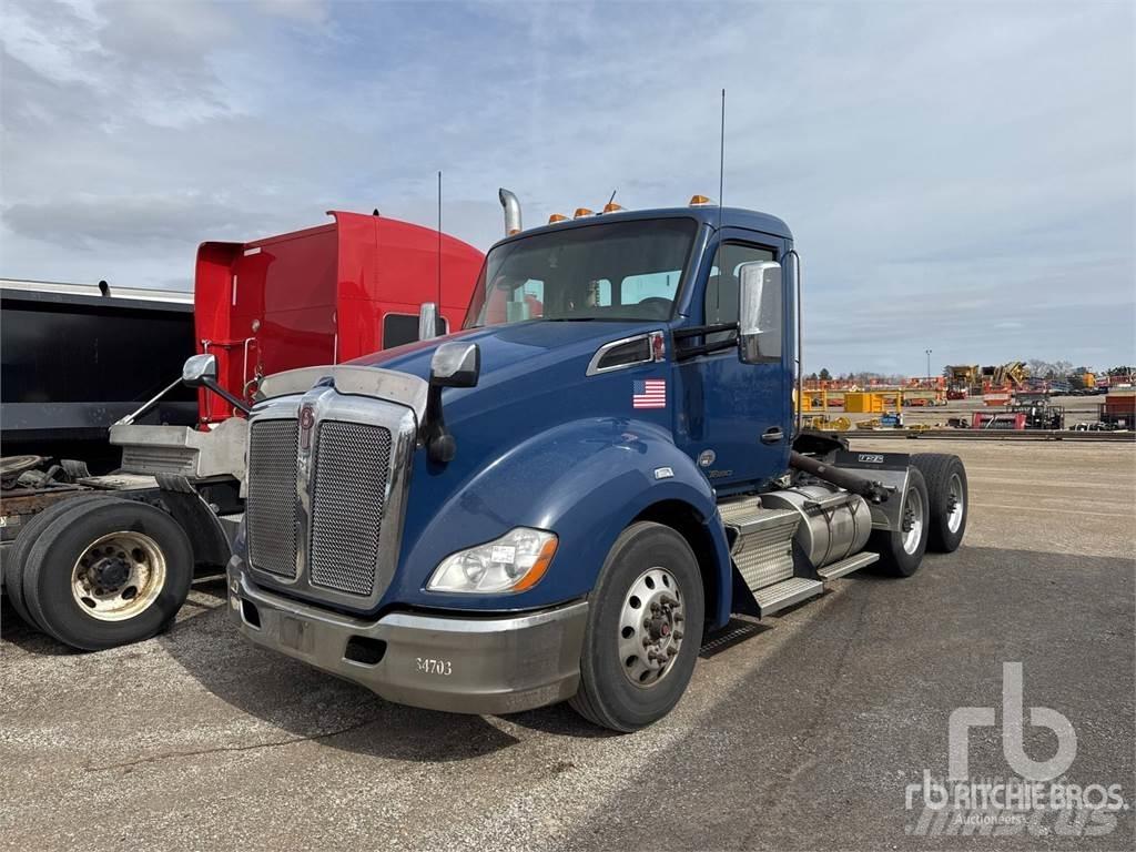 Kenworth T680 Autotractoare