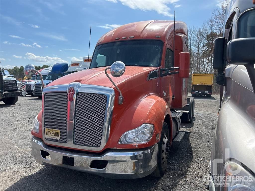 Kenworth T680 Autotractoare