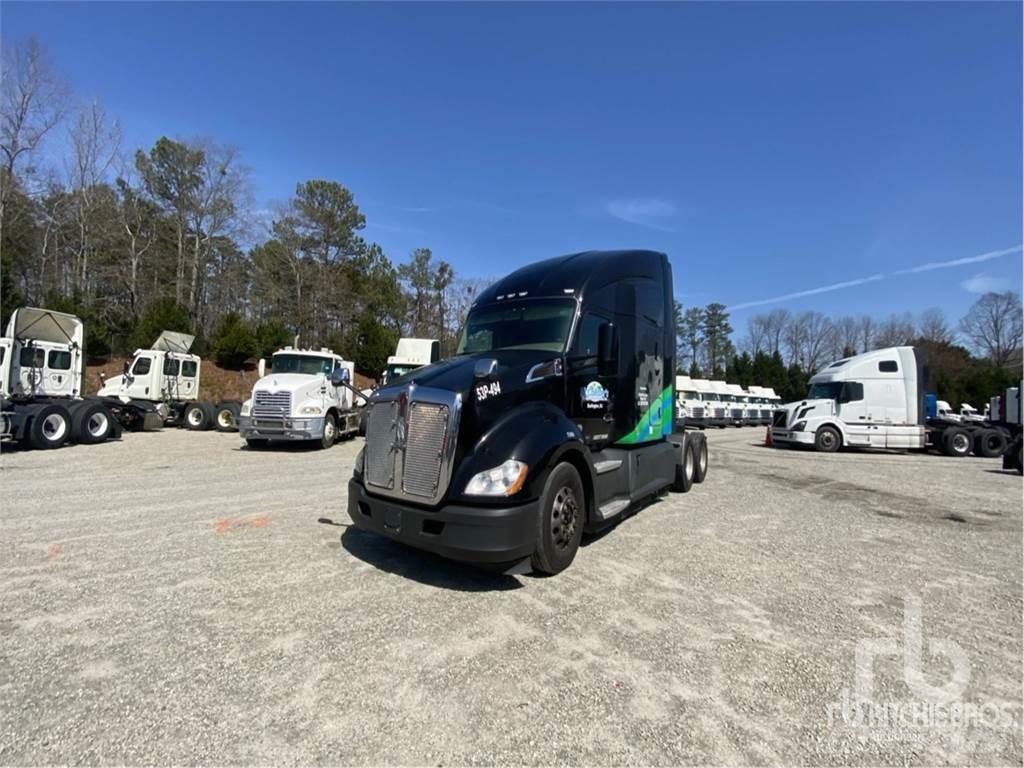 Kenworth T680 Autotractoare