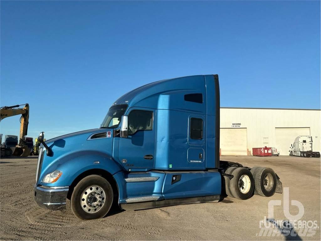 Kenworth T680 Autotractoare