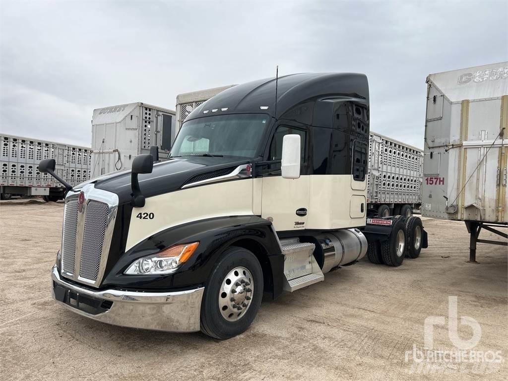 Kenworth T680 Autotractoare