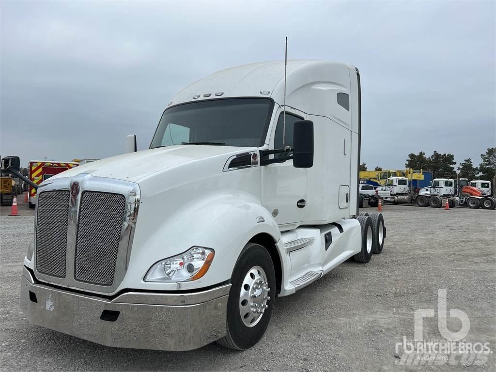 Kenworth T680 Autotractoare