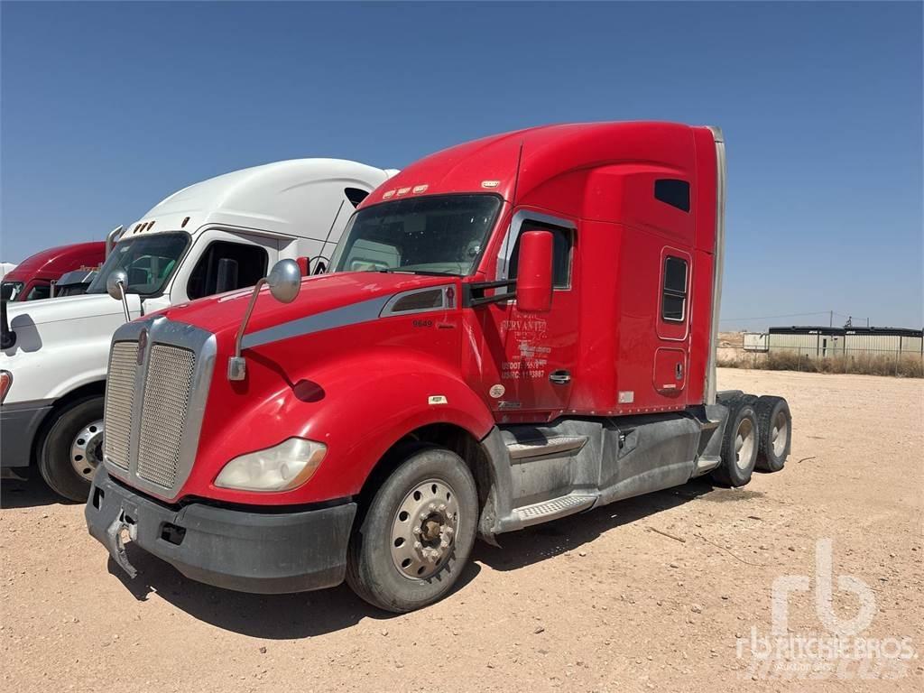 Kenworth T680 Autotractoare
