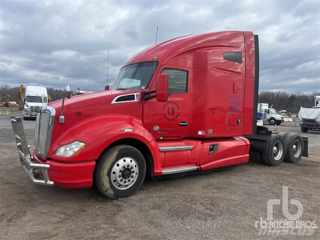 Kenworth T680 Autotractoare