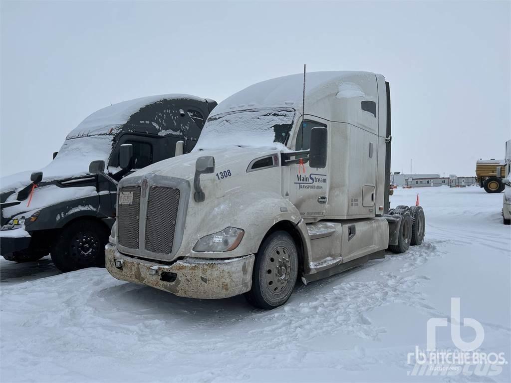 Kenworth T680 Autotractoare