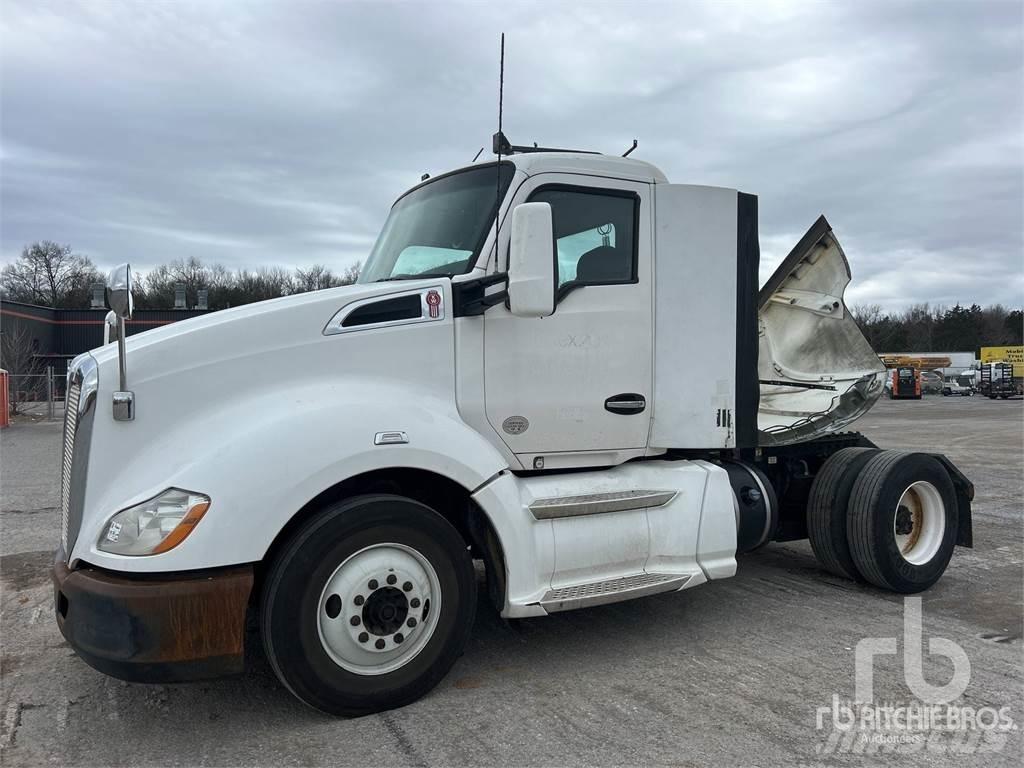Kenworth T680 Autotractoare