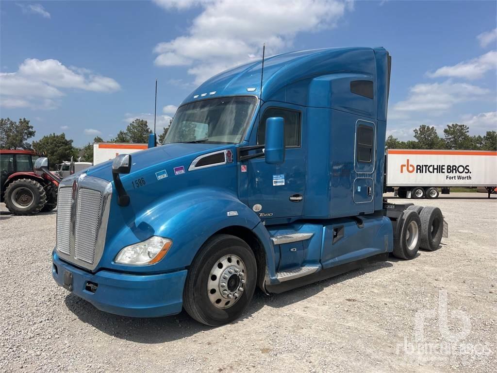 Kenworth T680 Autotractoare