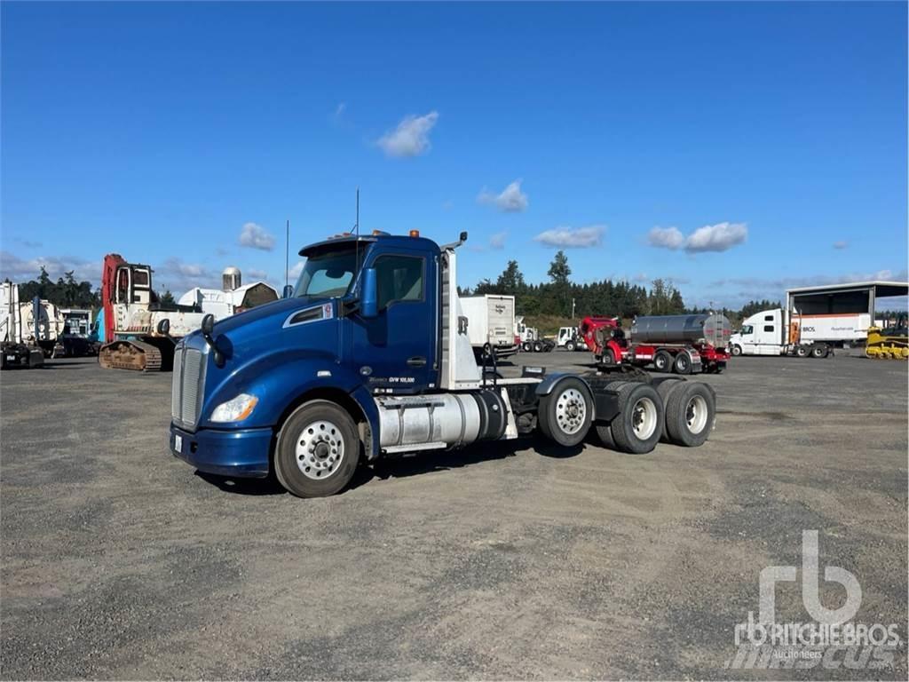 Kenworth T680 Autotractoare