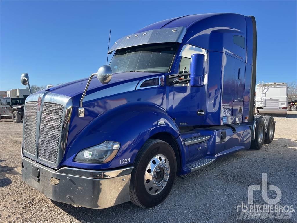 Kenworth T680 Autotractoare