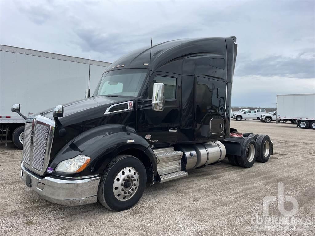Kenworth T680 Autotractoare