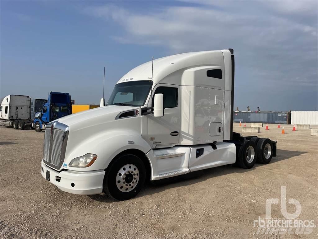 Kenworth T680 Autotractoare