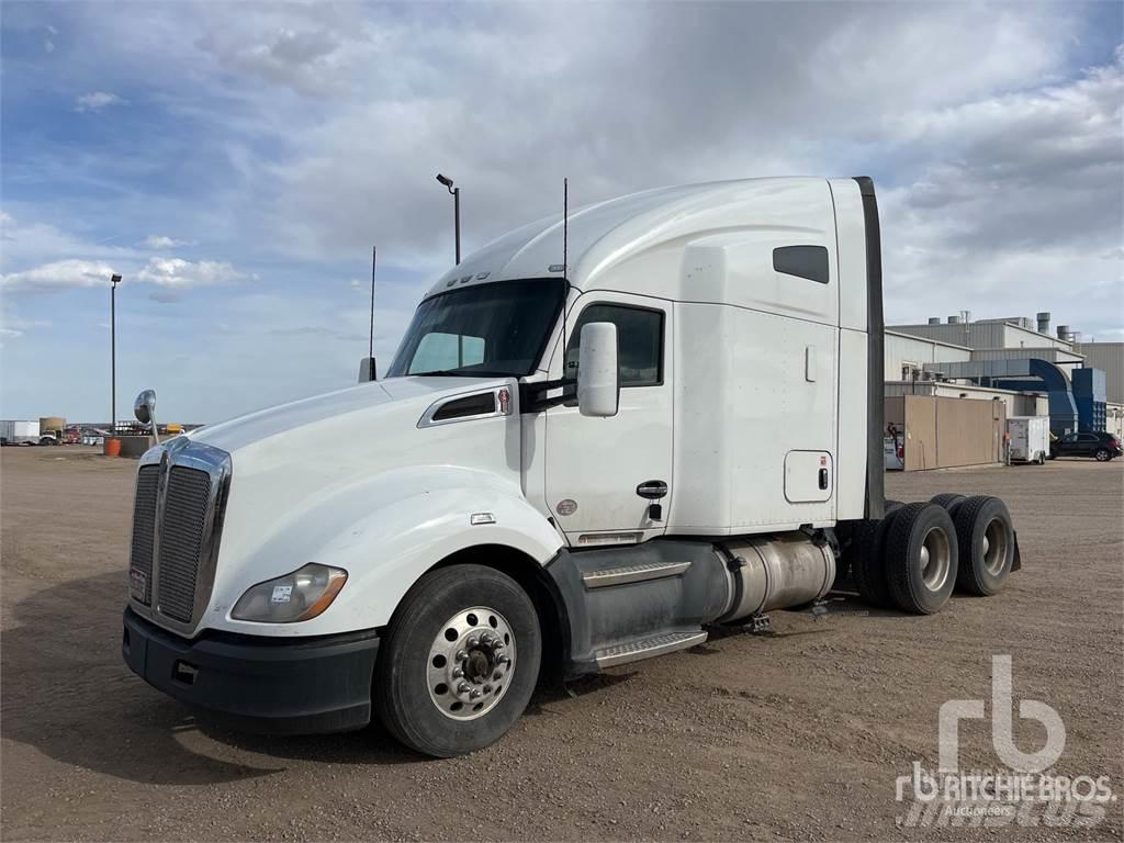Kenworth T680 Autotractoare