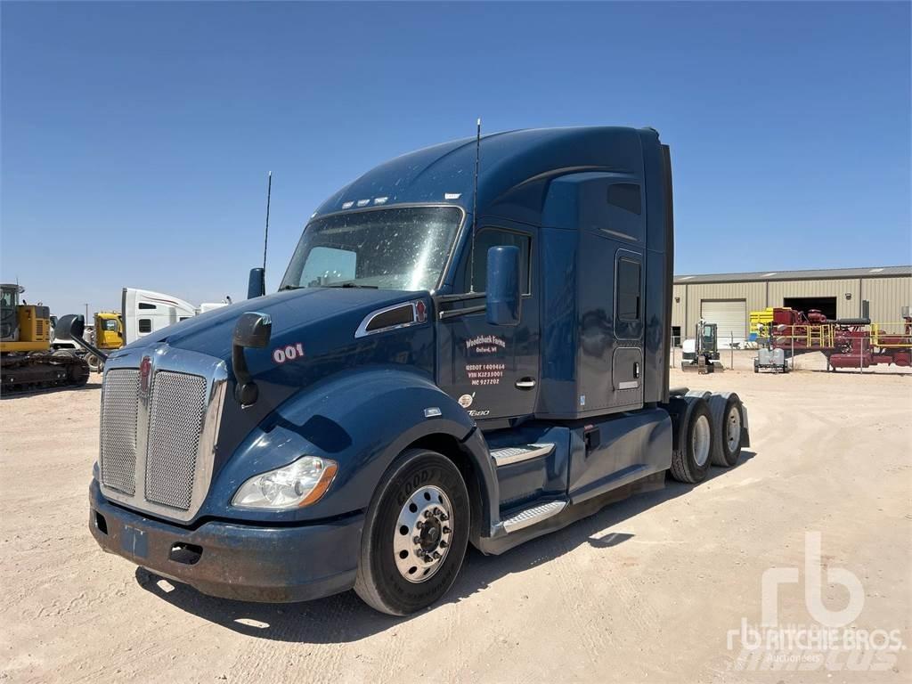 Kenworth T680 Autotractoare