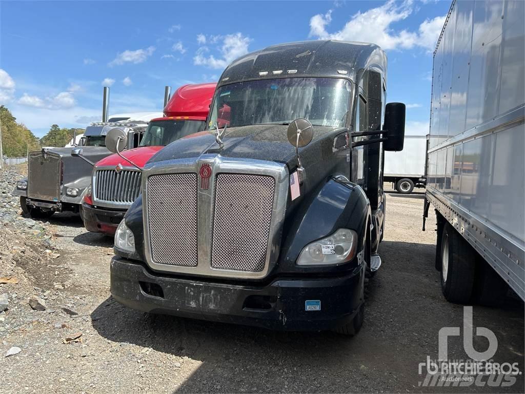 Kenworth T680 Autotractoare