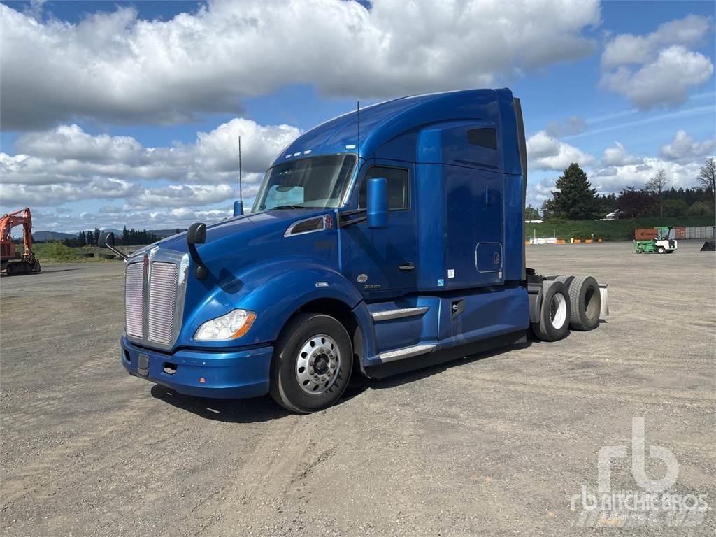 Kenworth T680 Autotractoare
