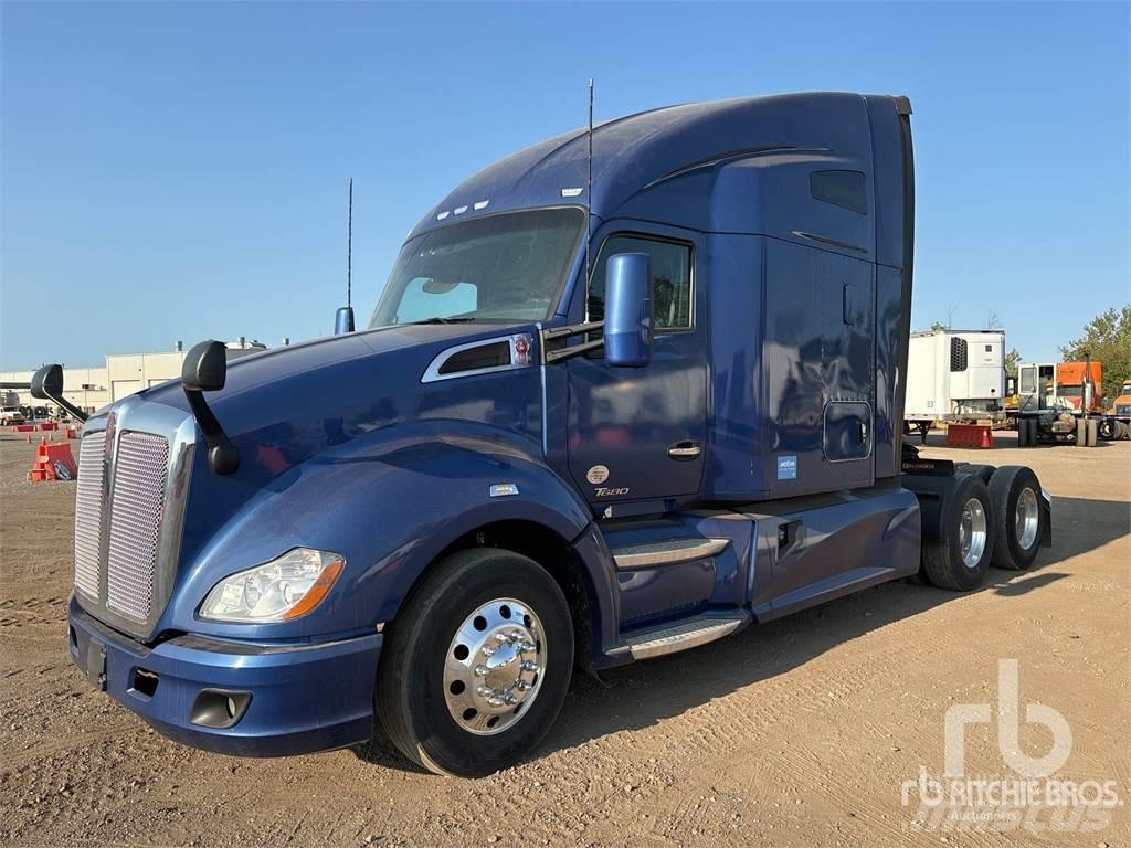 Kenworth T680 Autotractoare