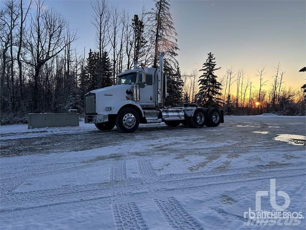 Kenworth T800 Autotractoare