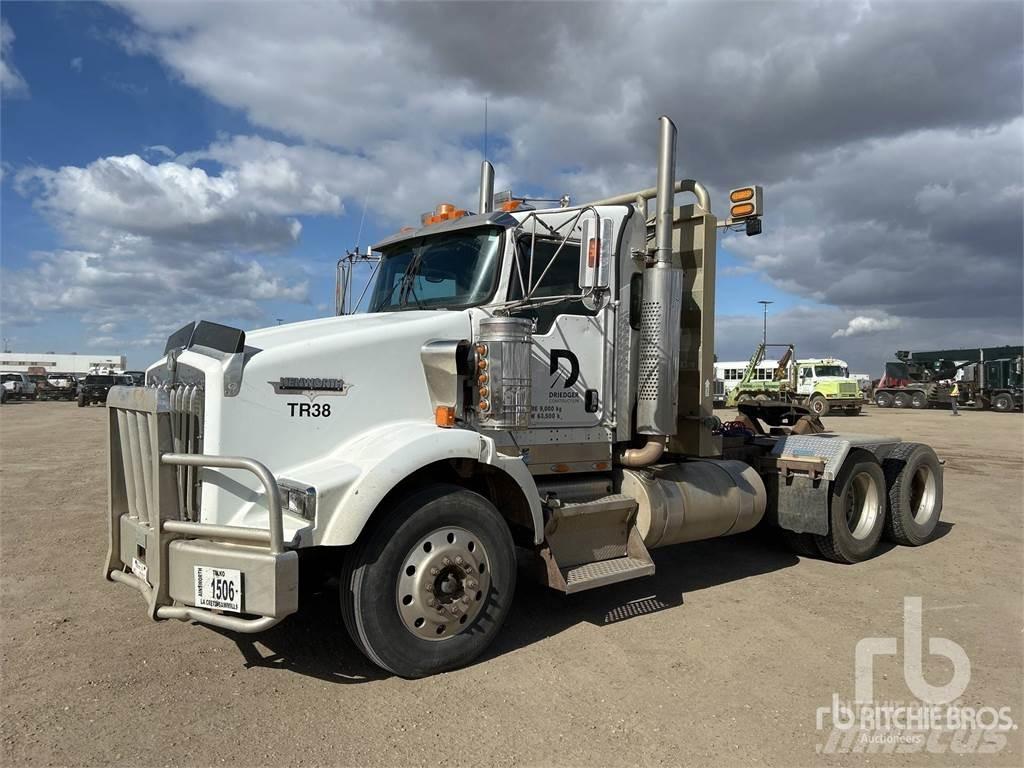 Kenworth T800 Autotractoare